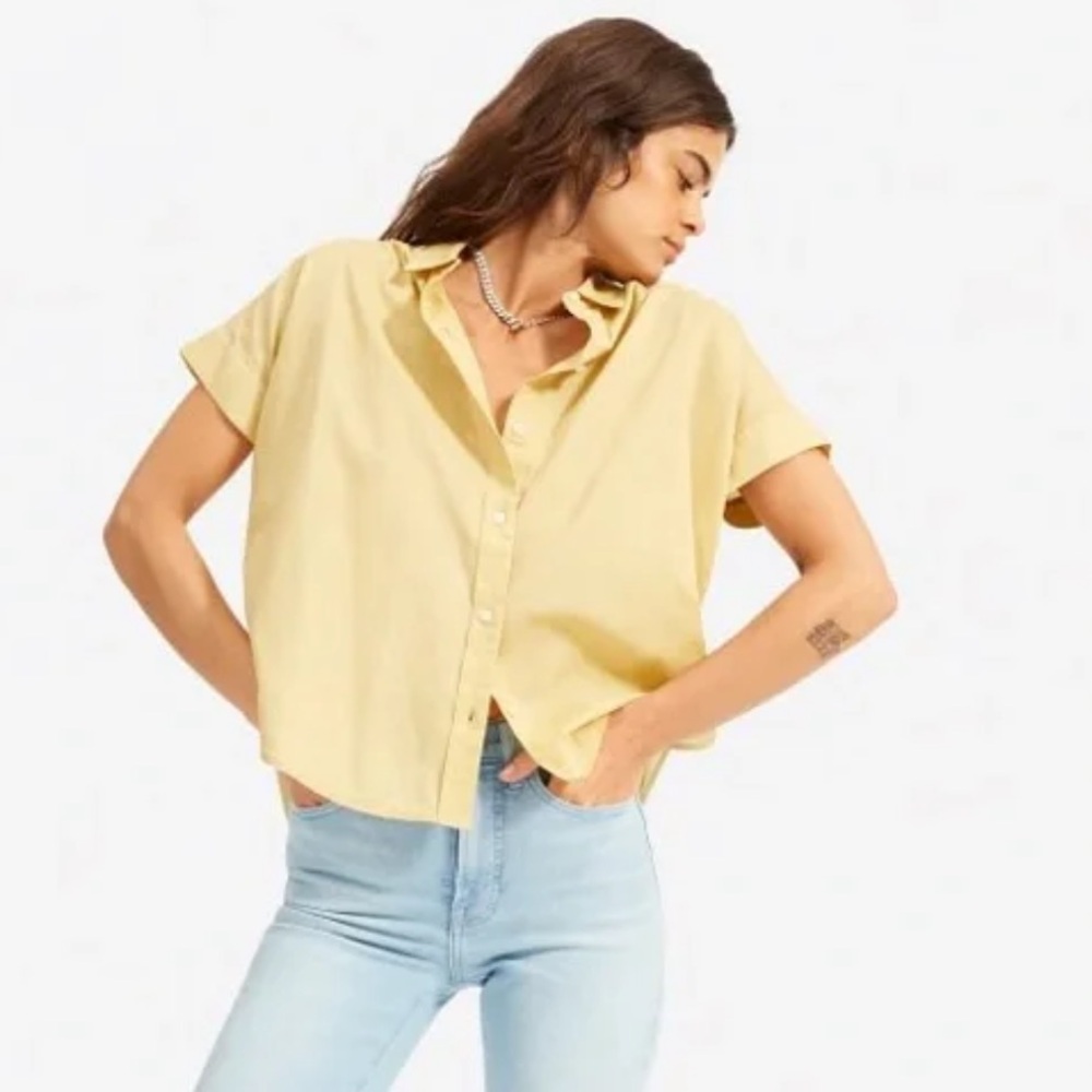 Everlane square air top